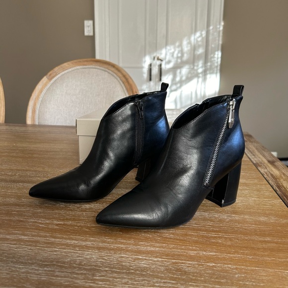 Marc Fisher Mfretta Black Leather Booties - Picture 1 of 8